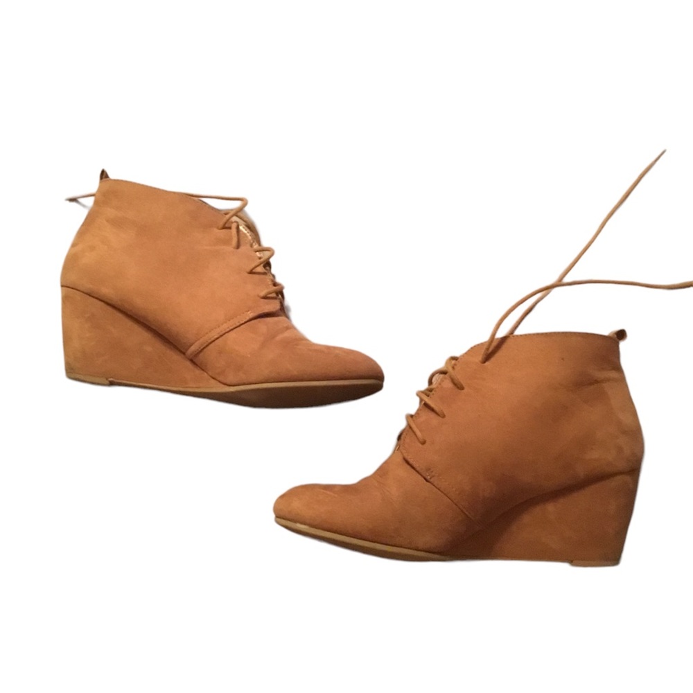 ~ New Direction Women’s Suede Booties